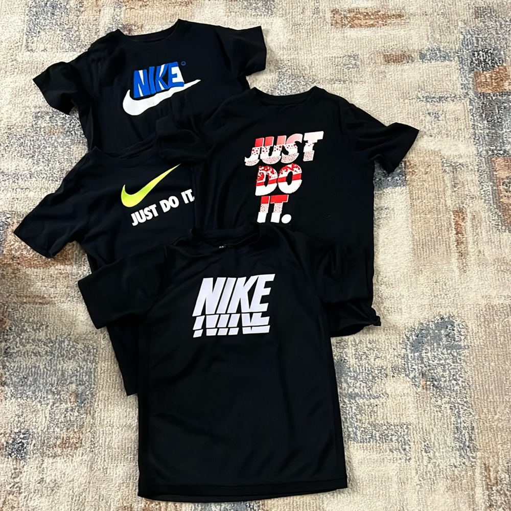 Nike shirts. Youth large. Lot of (4). Good condition